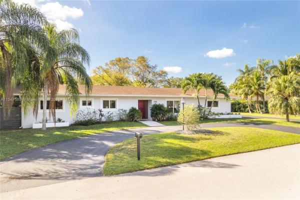 Pinecrest Residential, 7550 SW 127th St, Pinecrest, Florida 33156, image 1