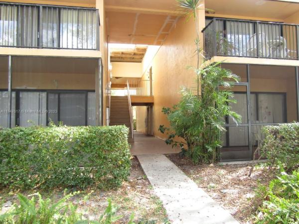 Hampton Court, Hollywood, Florida 33023, image 1
