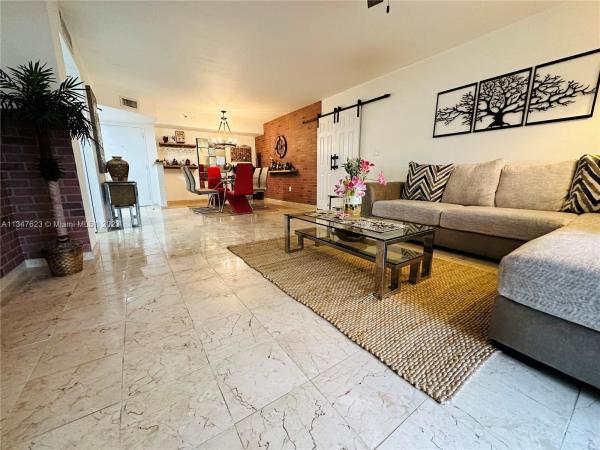 Chantilly, 900 NE 195th St #211, Ives Estates, Florida 33179, image 1