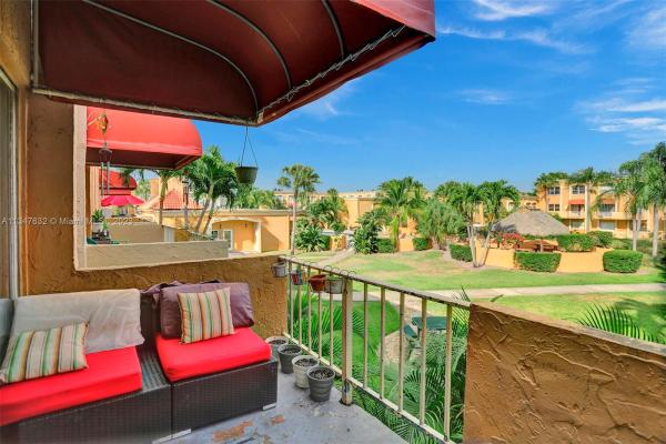 Venetian Gardens At Country Club Of Miami, 17901 NW 68th Ave #T204, Country Club, Florida 33015, image 1