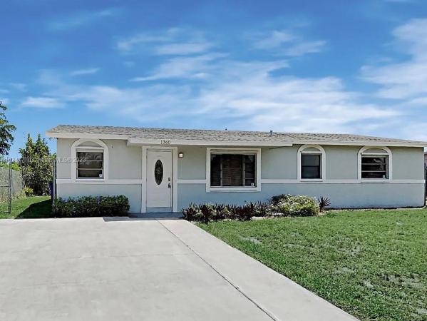 Commonwealth Manor, 1360 SW 6th Ave, Deerfield Beach, Florida 33441, image 1