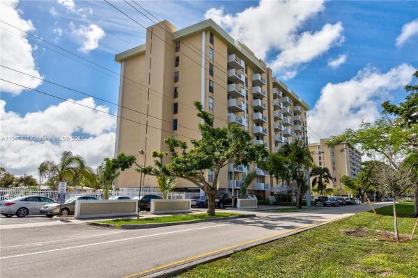 Keystone Towers, 2020 NE 135th St #308, North Miami, Florida 33181, image 1