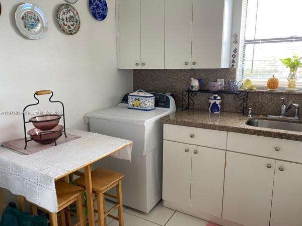 Sun Isle, 990 Biarritz Dr #403, Miami Beach, Florida 33141, image 2