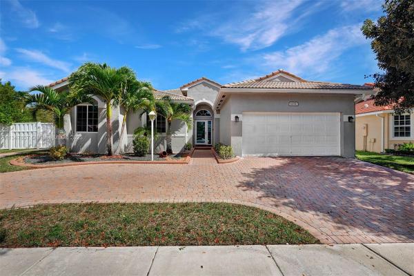 Bonita Bay, 1171 NW 141st Ave, Pembroke Pines, Florida 33028, image 1