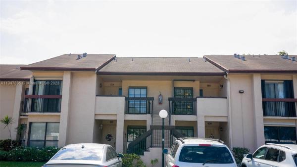 Meadowridge, 2379 SW 15th St #112, Deerfield Beach, Florida 33442, image 2