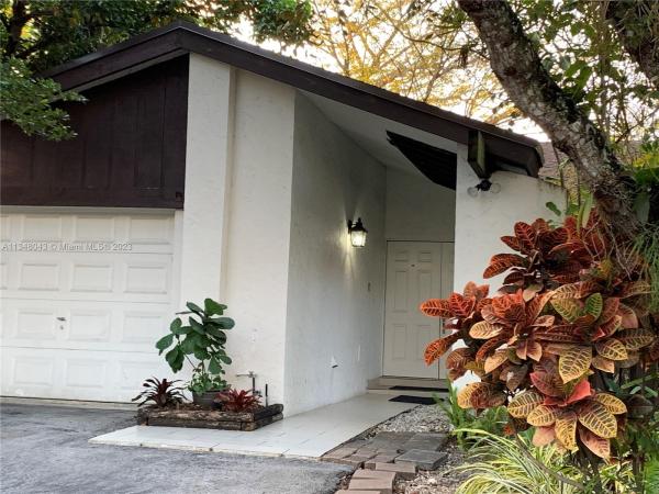 The Crossings, 13528 SW 108th St Cir N, The Crossings, Florida 33186, image 2