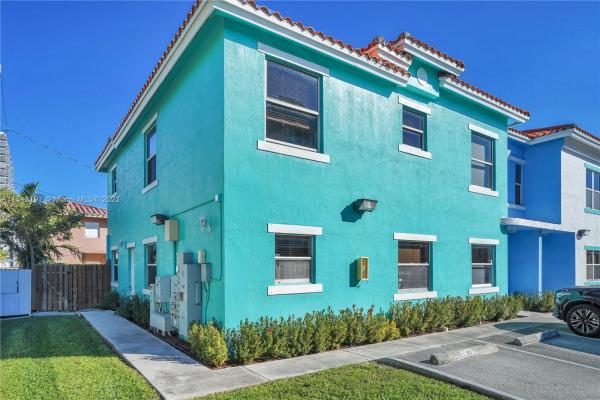 Breeze, 1575 N Treasure Dr #1, North Bay Village, Florida 33141, image 1