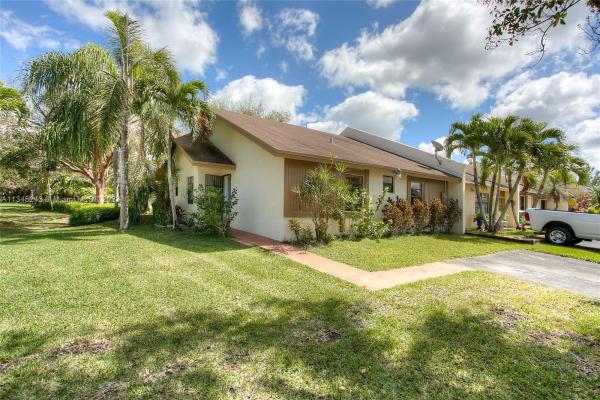 Townhomes Of Audubon South, 1621 Greer Ave, Homestead, Florida 33035, image 1
