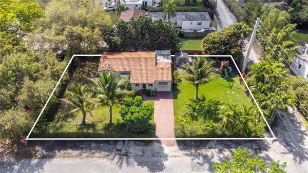 Biscayne Park No HOA, 1100 NE 121st St, Biscayne Park, Florida 33161, image 1