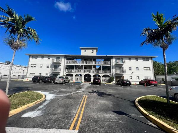 Sevilla Plaza, 16215 NE 18th Ct #212, North Miami Beach, Florida 33162, image 1
