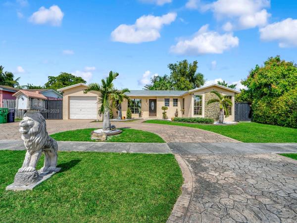 12805 SW 263rd Ter, Unincorporated Dade County, Florida 33032, image 2