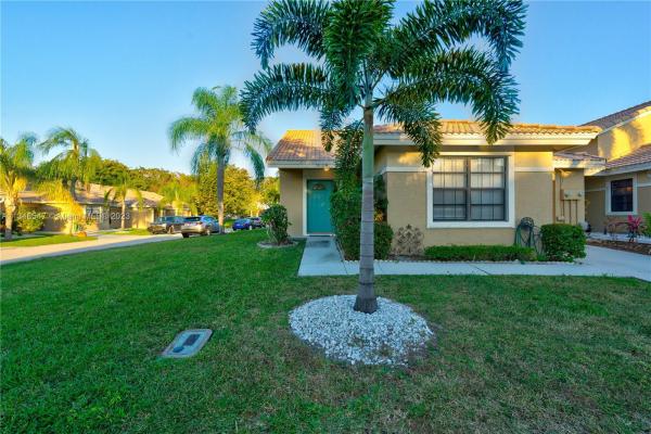 Country Fair, 9810 S 61st Way S #A, Boynton Beach, Florida 33437, image 2