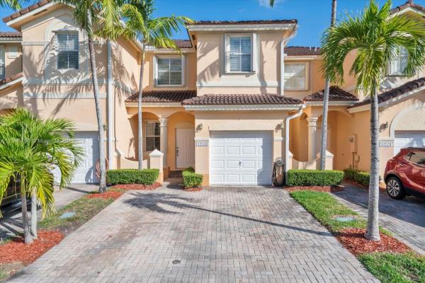 Kendall Breeze South, 12539 SW 125th St, Three Lakes, Florida 33186, image 1