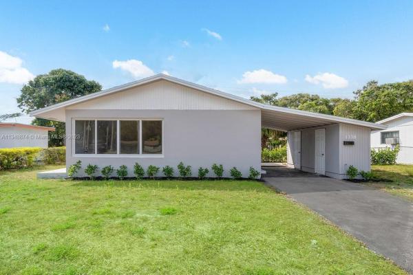 Roosevelt Estates, 1338 Palm Beach Lakes Blvd, West Palm Beach, Florida 33401, image 2
