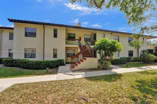 Glades Of Boca Lago, 21851 Arriba Real, Boca Raton, Florida 33433, image 2