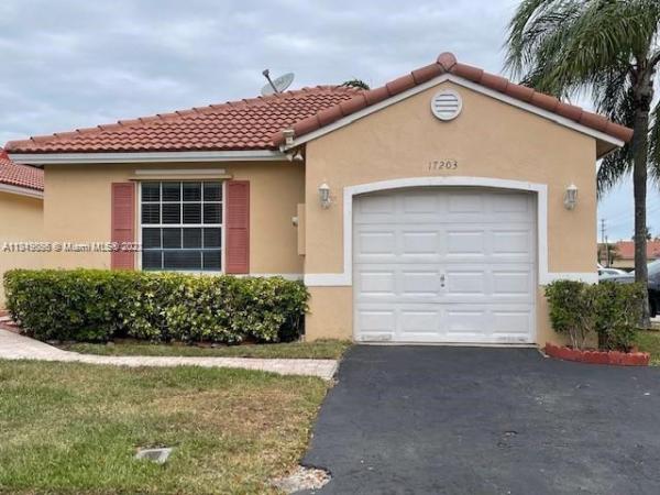 Misty Bay At Silver Lakes, 17203 NW 6th Ct, Pembroke Pines, Florida 33029, image 1