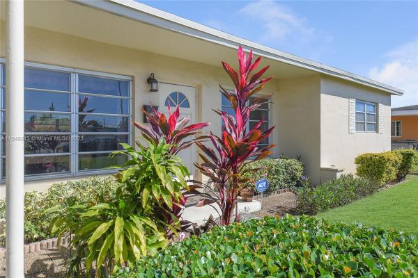 Westhaven Park, 551 W 36th Pl, Hialeah, Florida 33012, image 1