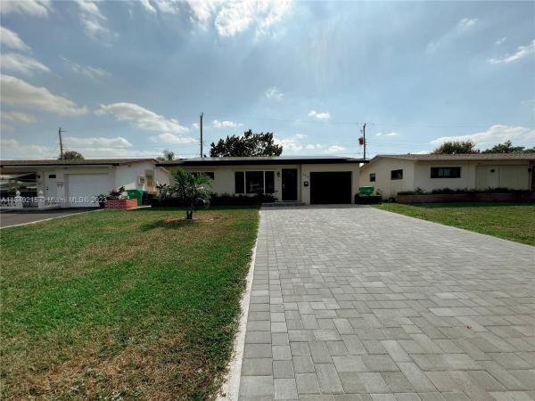 Gold Key Villas, 6868 NW 28th St, Sunrise, Florida 33313, image 1