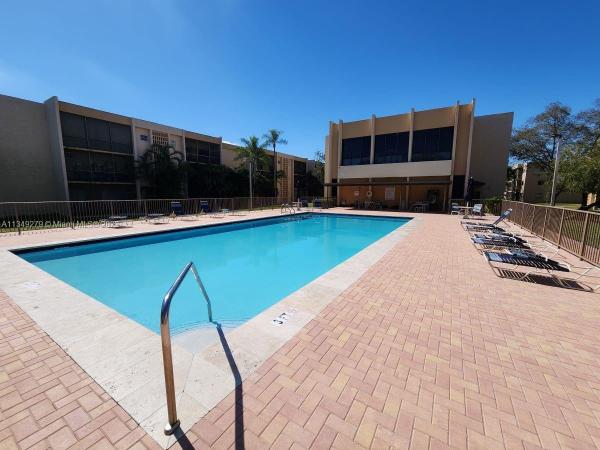 Kendall Acres West, 8401 SW 107th Ave #372E, Kendall, Florida 33173, image 2