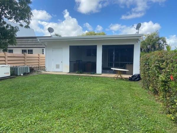 Miami Lakes Golf Course Village, 7439 Twin Sabal Dr, Miami Lakes, Florida 33014, image 1