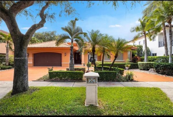 Royal Oaks, 16830 NW 86th Ct, Miami Lakes, Florida 33016, image 2