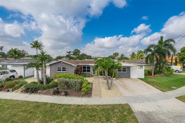Shelter Islands, 935 Nautilus Isle, Dania Beach, Florida 33004, image 1