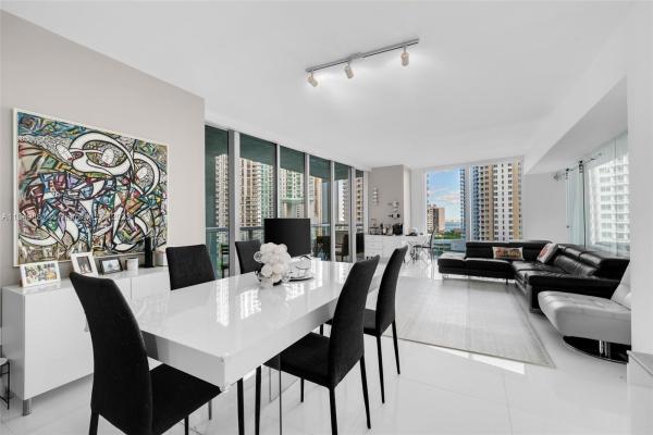 Icon Brickell Tower 2, 495 Brickell Ave #1102, Miami, Florida 33131, image 2