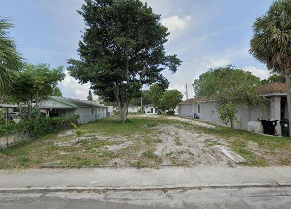 Lake Worth Town, 228 N D St, Lake Worth Beach, Florida 33460, image 1