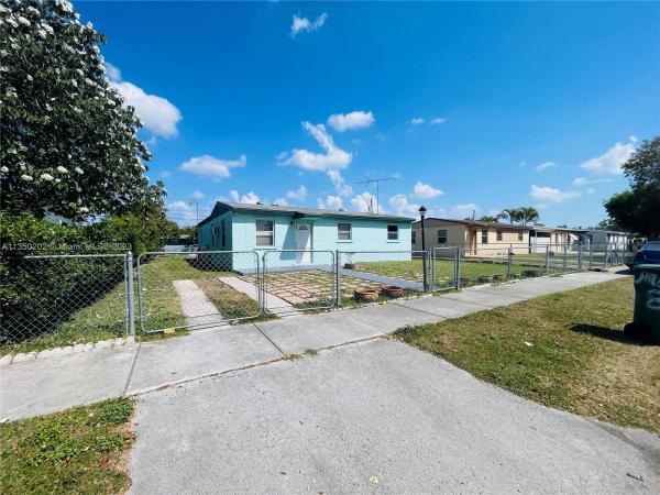 Royal Palm Ridge, 854 NW 1st St, Florida City, Florida 33034, image 1