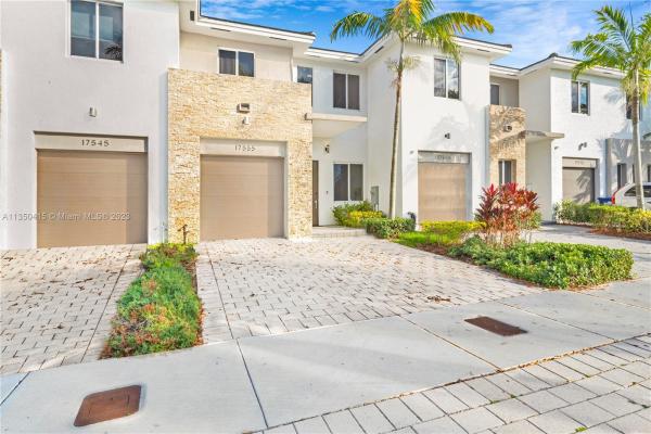 Venetian Parc, 17555 SW 150th Ct, Richmond West, Florida 33187, image 2