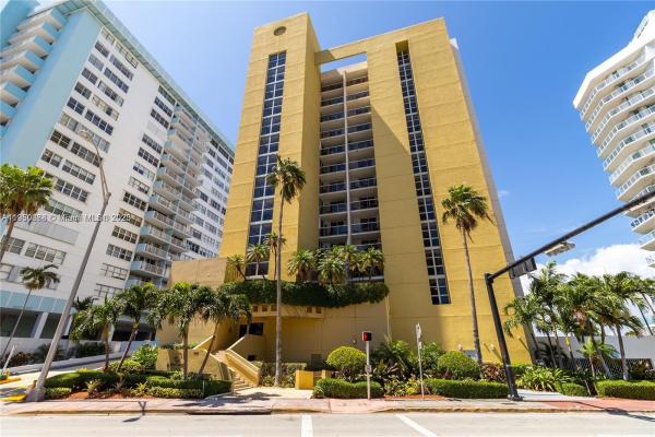 La Rive Gauche, 5880 Collins Ave #PH-1, Miami Beach, Florida 33140, image 1