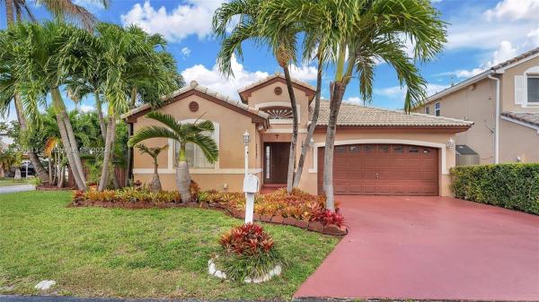 Lago Mar South, 16175 SW 86th Ter, Kendall, Florida 33193, image 1