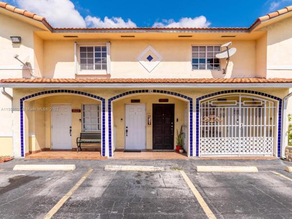 Silver Gardens Villas, 10101 W Okeechobee Rd, Hialeah Gardens, Florida 33016, image 1