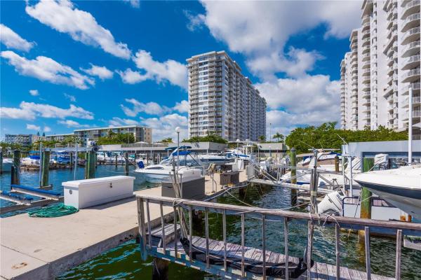Del Prado South Towers, 18031 Biscayne Blvd #1101-3, Aventura, Florida 33160, image 2