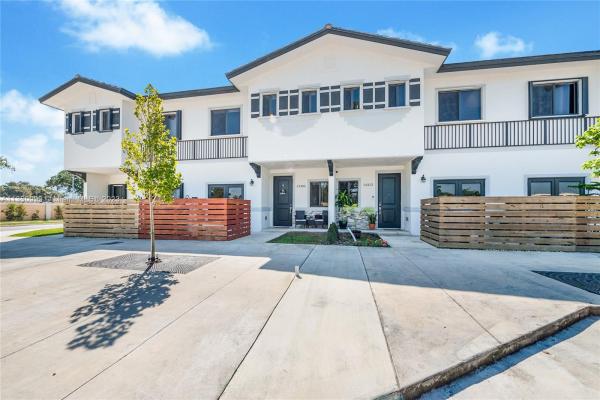 Tropical Breeze Townhouses, 13306 SW 250th St #13306, Princeton, Florida 33032, image 1