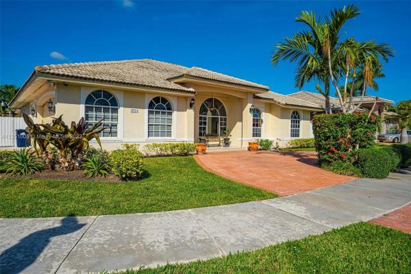2274 SW 142nd Ct, Unincorporated Dade County, Florida 33175, image 2