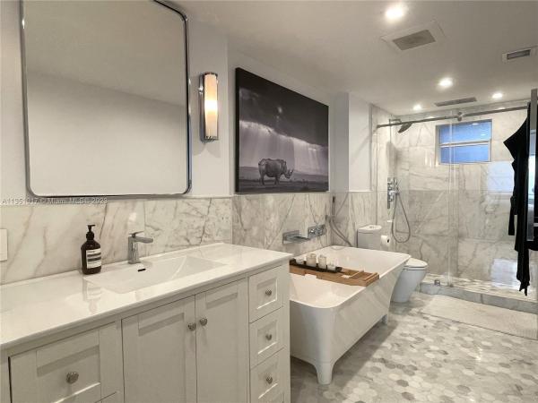 Waters Edge Of Coral Gables, 100 Edgewater Dr #125, Coral Gables, Florida 33133, image 2