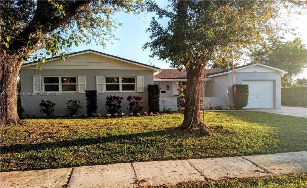Kendale, 10400 SW 96th St, Kendall, Florida 33176, image 2