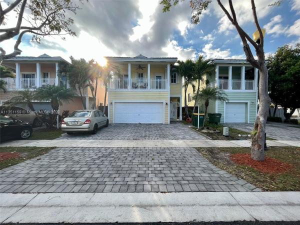 Emilios Place At Oasis, 384 NE 35th Ave, Homestead, Florida 33033, image 1