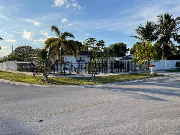 Curtiss Park, 601 Curtiss Dr, Opa-Locka, Florida 33054, image 1
