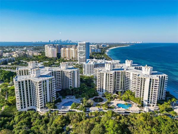 Towers Of Key Biscayne, 1121 Crandon Blvd #D1208, Key Biscayne, Florida 33149, image 2