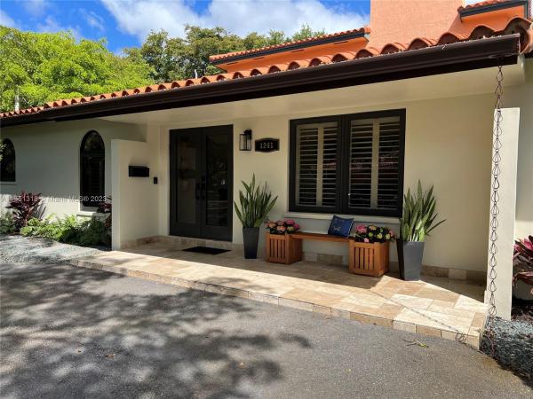 Granada, 1241 La Mancha Ave, Coral Gables, Florida 33134, image 2