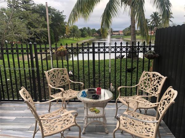15338 SW 36th Ter, Unincorporated Dade County, Florida 33185, image 2