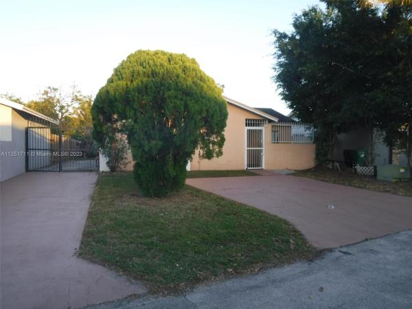 Lakes Of Acadia, 19825 NW 53rd Pl, Miami Gardens, Florida 33055, image 1