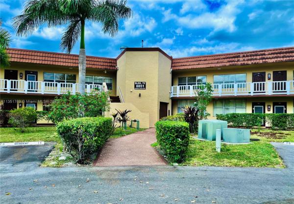 Sunrise Lakes 3, 8851 Sunrise Lakes Blvd #211, Sunrise, Florida 33322, image 1
