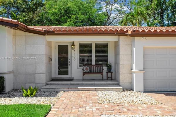 Coral Gables Country Club, 3500 Riviera Dr, Coral Gables, Florida 33134, image 2