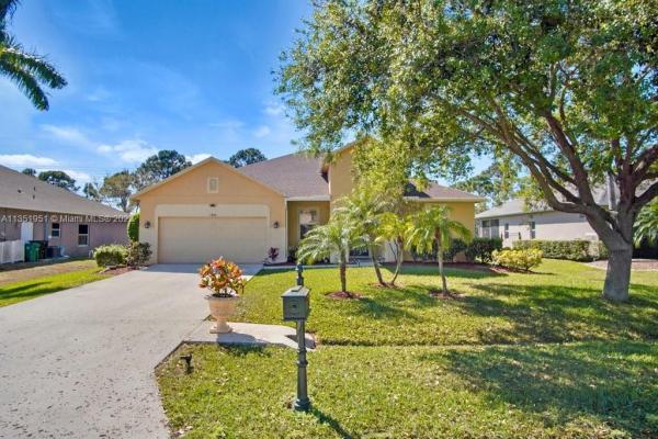 5806 NW Breezy Brook Ct, Port St. Lucie, Florida 34986, image 2