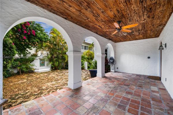 Mid Golf, 2424 Prairie Ave, Miami Beach, Florida 33140, image 2