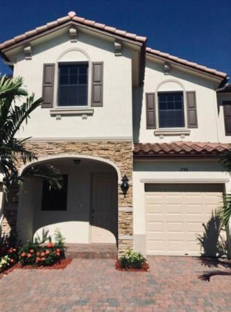 Chateau At The Vineyards, 296 SE 37th Ter #296, Homestead, Florida 33033, image 1
