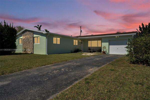 Whispering Pines Estates, 9405 SW 193rd Dr, Cutler Bay, Florida 33157, image 2